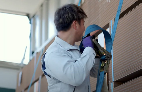 現場到着、荷降ろし